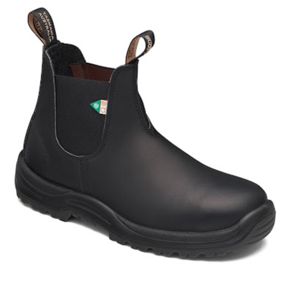 Like new, steel toe Blundstones